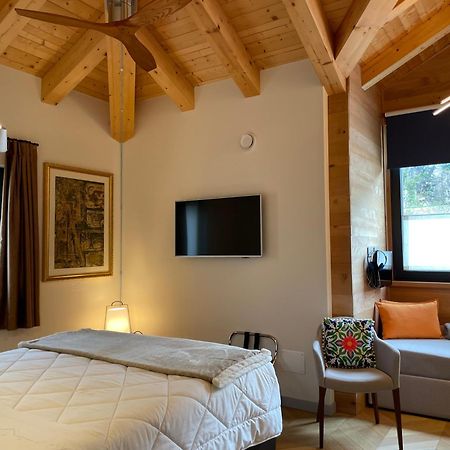 D'Artemisia Chambres D'Hotes Pont-Saint-Martin Eksteriør billede